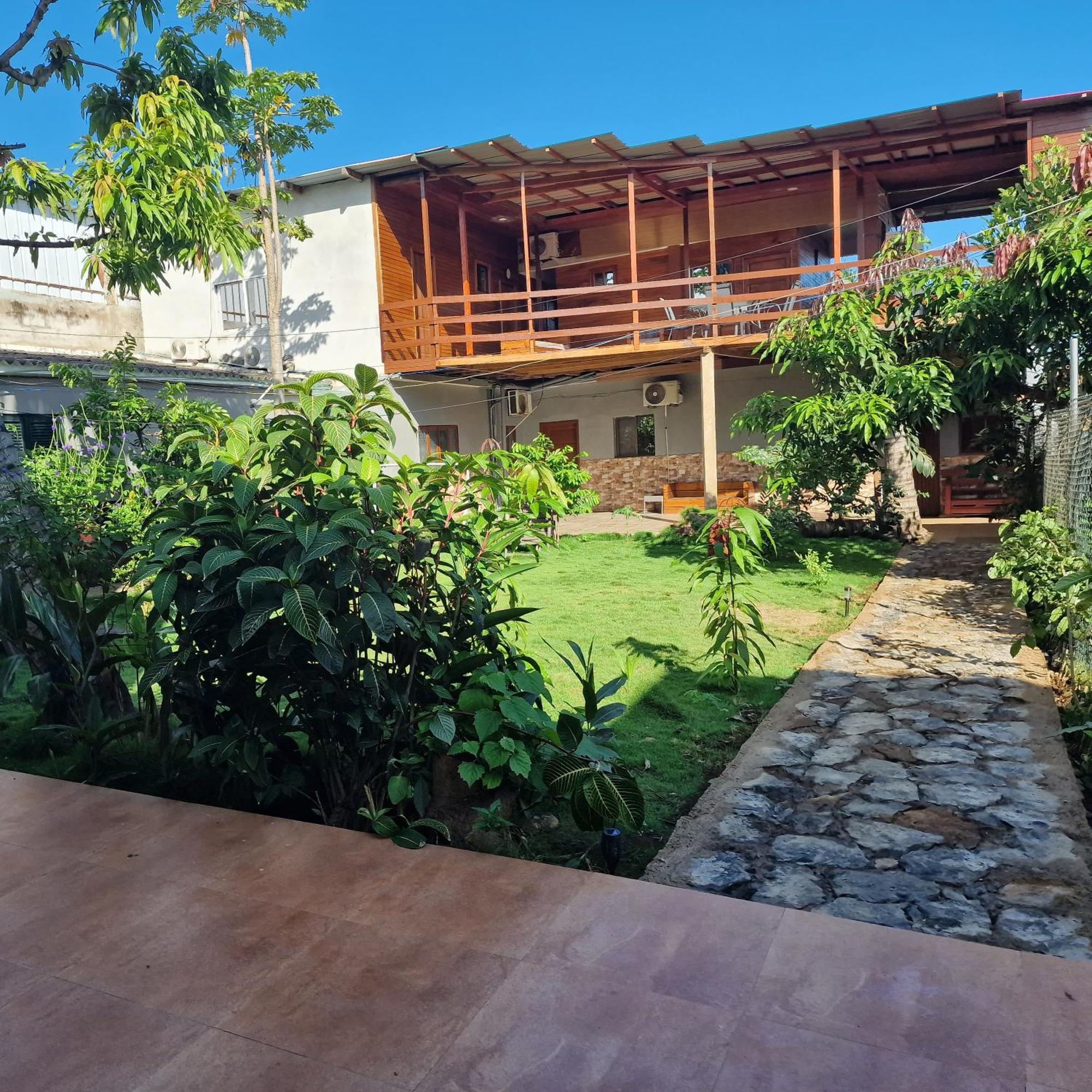 Monteiro Paradise Guest House Сан-Томе Экстерьер фото